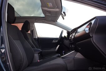 Toyota Auris 1.8 Hybrid Comfort r.v.12 / 2014 - 16
