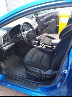Hyundai Elantra Premium - 16