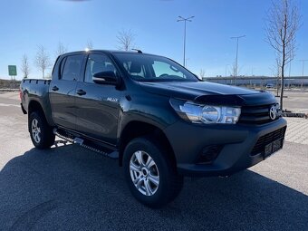 TOYOTA HILUX DC 2.4 I D-4D Live - NA PREDAJ / NA SPLATKY - 16