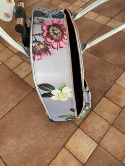 Prekrásny kufor Ted Baker - 16