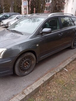 Toyota Avensis T25 wagon 2.2 110kw - 16