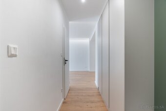 Nová Dubnica – Dizajnový 3-izbový byt s balkónom po kompletn - 16