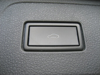 Volkswagen Passat 2.0 TDI EVO Elegance DSG - 16