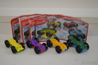 KINDER Autíčka. - 16