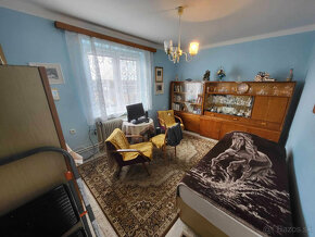 Na predaj veľký 4 izbový rodinný dom v obci Bešeňov - 16