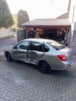 Predám budíky na Renault Thalia 1.2benz 55kw rok výroby 2009 - 16
