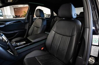 Audi A8 60TFSIe - 16