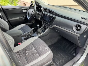 Toyota Auris combi 1.6 97kW, 2017, SK auto,100000km - 16