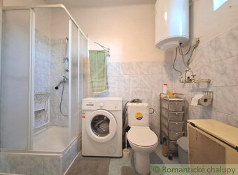 Priestranný štvorizbový rodinný dom na hospodárenie v tich - 16