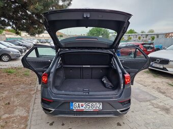 Volkswagen T-Roc 1.0 TSi Style M6 110k (benzín) - 16