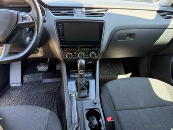 Škoda Octavia Combi 2.0 TDI 184k Style DSG 4x4 - 16