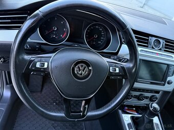 Volkswagen Passat 2.0 TDI Highline - 16