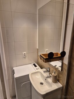 Svetlý zariadený 2i byt po rekonštrukcii na Nivách - 16