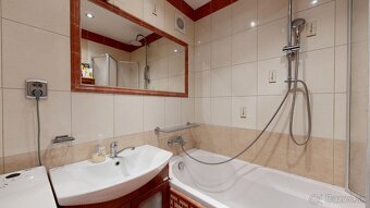 Priestranný 3 izbový byt na predaj na Slnečnej ulici - 16