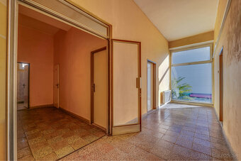 Administratívna budova a hala v priemyslenej časti | Rampová - 16