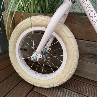 Banwood odrážadlo - 16