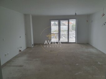 REZERVOVANÝ: skolaudovaný 4 izbový rodinný dom (B) na pozemk - 16