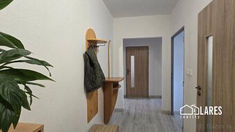 Prenájom 2,5 izbového bytu, komplet zariadený,centrum mesta - 16