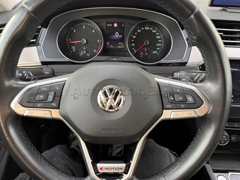 Volkswagen Passat Variant 2.0 TDI Elegance 4Motion DSG - 16