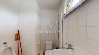 Na predaj dvojpodlažný rodinný dom -  LEOPOLDOV, 710 m2 - 16