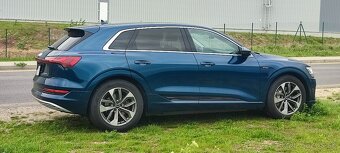 Audi E-tron 50 quattro Advanced Odpočet DPH: 22 358 € Možnos - 16
