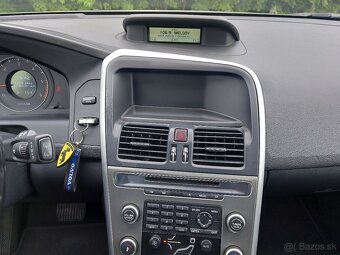 Volvo XC60 D5 AWD Momentum Geartronic - 16