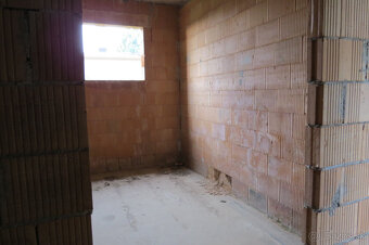 NOVÁ CENA - okr. SENEC - KRÁĽOVÁ PRI SENCI – NA PREDAJ – PRE - 16