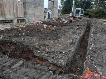 ZEMNÉ PRÁCE-ZAKLADY-SPIŠ-STAVEBNE PRACE-BURACIE PRACE - 16