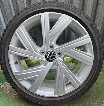 Orig.zimná sada VW - 5x112 r18 + Pirelli 225/40 r18 92V - 16