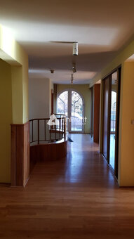 Predám RD pre veľkú rodinu alebo firmu v Nitre - Čermáň. - 16