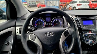 Hyundai i30 1.6i MPI DOHC CVVT Comfort benzín - 16