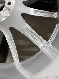 Zimná sada Audi RSQ8 , SQ8 , Q8 , RSQ7 5x112 R22 , 275/40/22 - 16