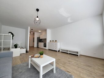 1 – IZB.BYT, NOVOSTAVBA, ZARIADENÝ, GAR.PARK. STÁTIE,PEZINOK - 16