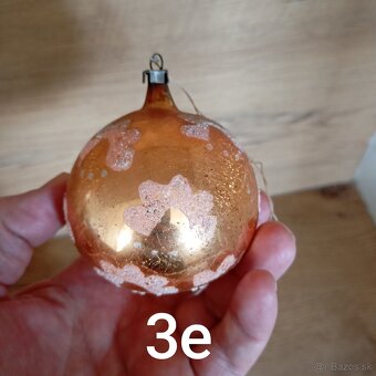 staré vianočné ozdoby. - 16