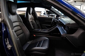 Porsche Taycan - 16