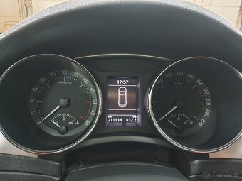 SUPERB 2.0 tdi DSG - 16
