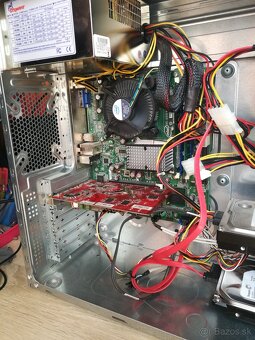 PC Intel Pentium DualCore. 2 X 250 GB. 4 GB. Windows 7. - 16