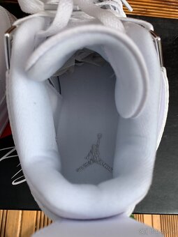 Jordan 4 Retro Pure Money - 16