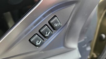 Subaru Outback 2.5i ES Premium AWD Lineartronic - 16