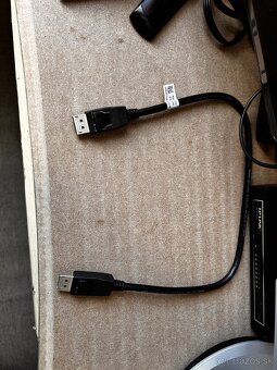 Rôzne počítačové a video káble - HDMI, USB-C, Mini DisplayPo - 16