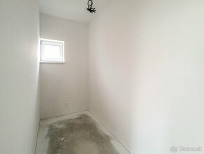 Moderná vila v kompletne novej štvrti s pozemkom 1815 m2 - 16