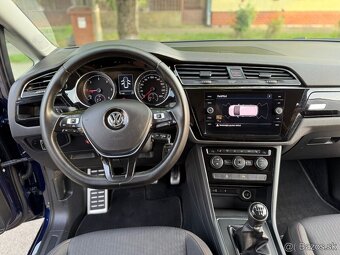 Volkswagen Touran 1.6 TDI  Sound Manuál 6-st - 16