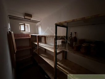 Predaj dlhého vidieckeho domu v Andovciach – pokojná lokal - 16