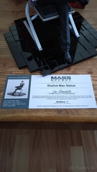 Mass Effect – Illusive Man Statue - 16