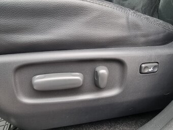 Toyota RAV4 2.0l Valvematic Lux za 9.990 € - 16