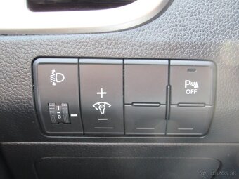 Hyundai i30 1.6 CRDi DOHC 16V Family - splátka od 120€ - 16