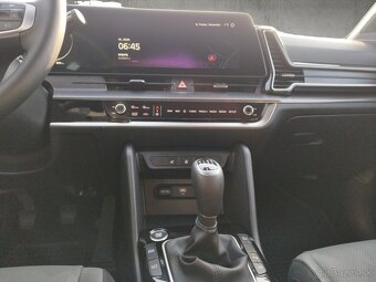 KIA SPORTAGE 1,6 T-GDI EDÍCA 30 M6 | jazdené - 16