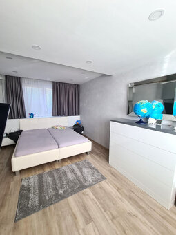 Banská Bystrica 4 izbový byt- sauna, bazén, altánok, záhrada - 16