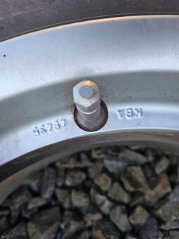 ZIMNE PNEU 185/65 R15 MICHELIN +HLINÍKOVÉ DISKY - 16