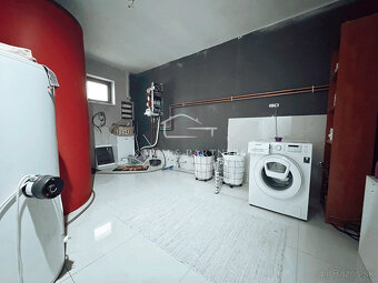 Prestížny rodinný dom na Veľkom Harčáši – symfónia priestoru - 16